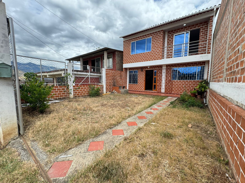 CASA FINCA DE DESCANSO BOMBONA YACUANQUER